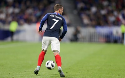 艾尚体育精华-三笘薰又突破年龄质疑