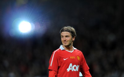 艾尚体育独家-对手只能犯规阻挡他